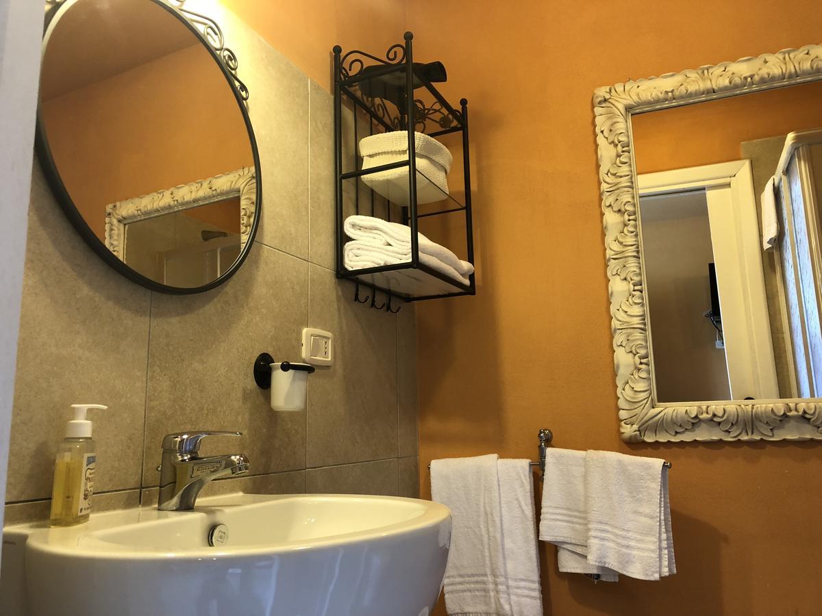 La Locanda Della Vecchia Hosteria Gavorrano Exteriör bild