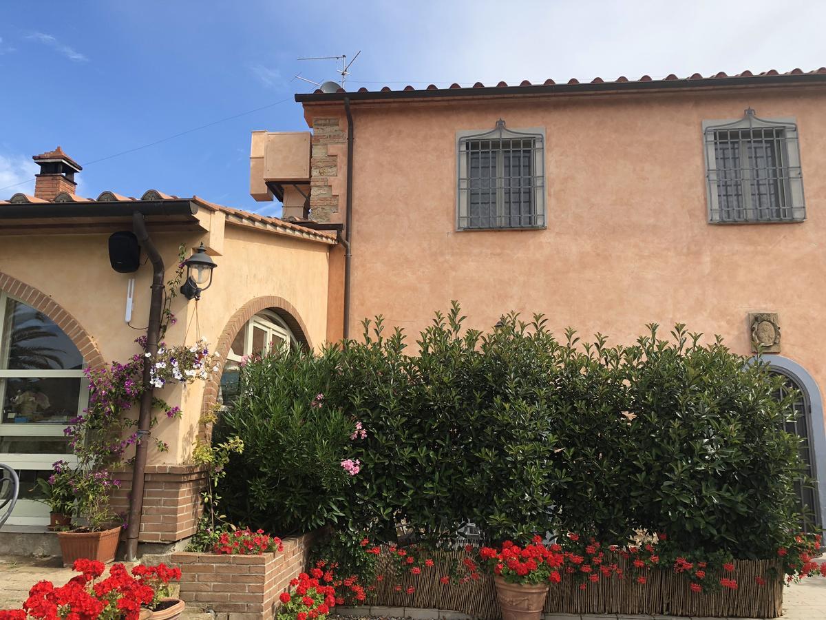 La Locanda Della Vecchia Hosteria Gavorrano Exteriör bild